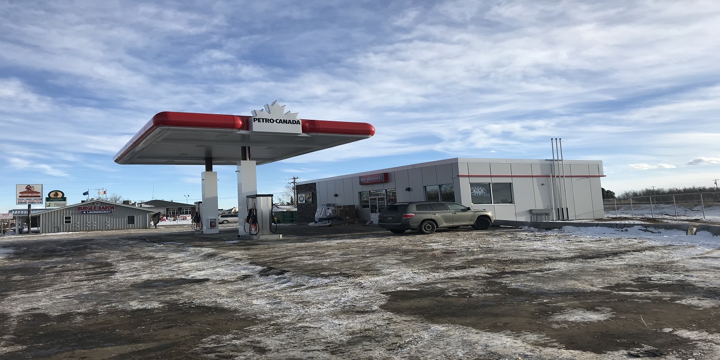 Petro Canada Gas Station, Lamont